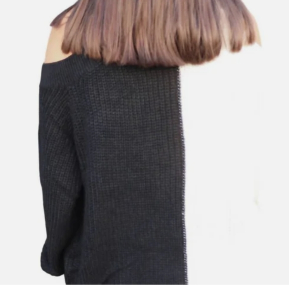 BIBI Color Block Mock Neck Sweater  With Cold Shoulder Women's L lvory Black NWT - Picture 3 of 10